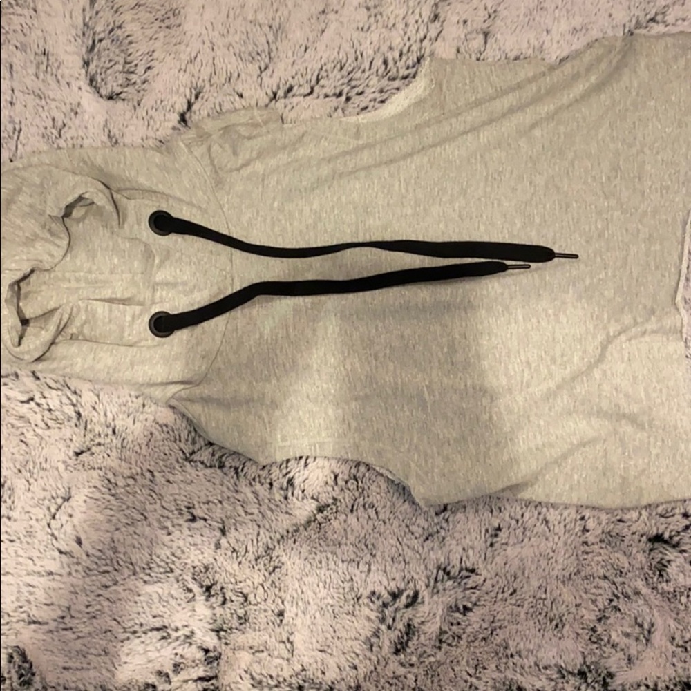Sleeveless sweatshirt